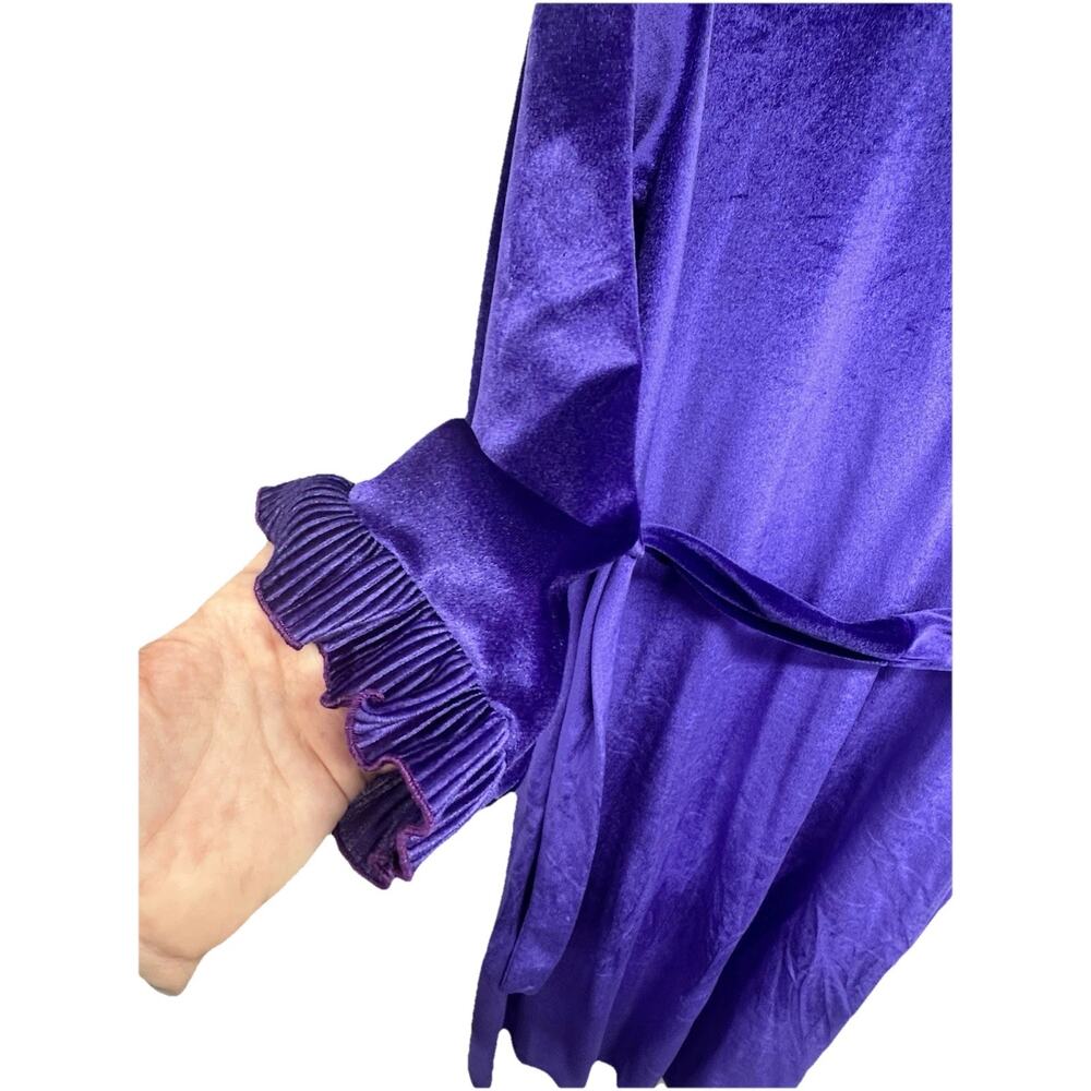 Vintage Robe Helen Of Troy Womens M Velvet Velour Royal Purple Belted Grannycore - Picture 10 of 10